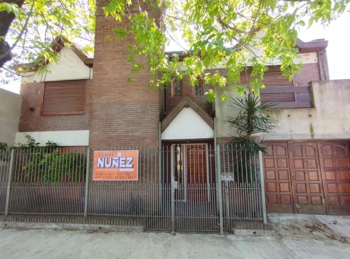 Casa · 110m² · 4 Ambientes · 1 Cochera