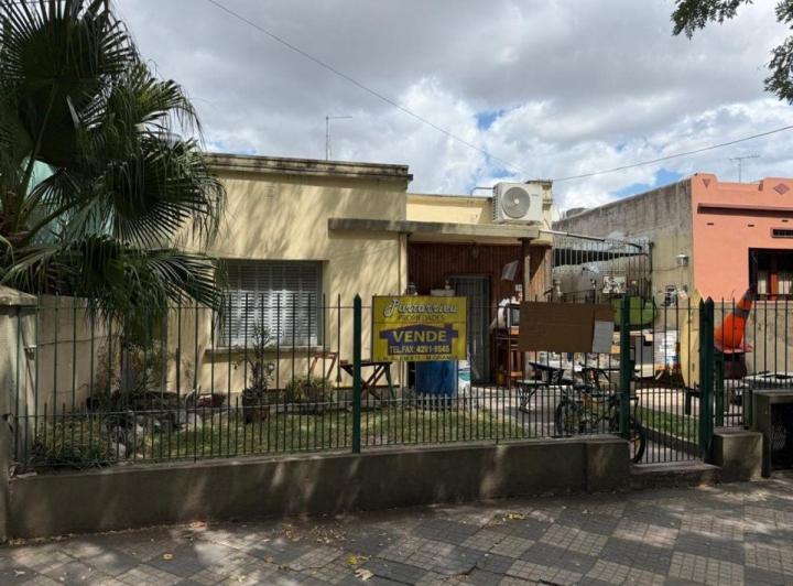 Casa · 130m² · 3 Ambientes · 1 Cochera
