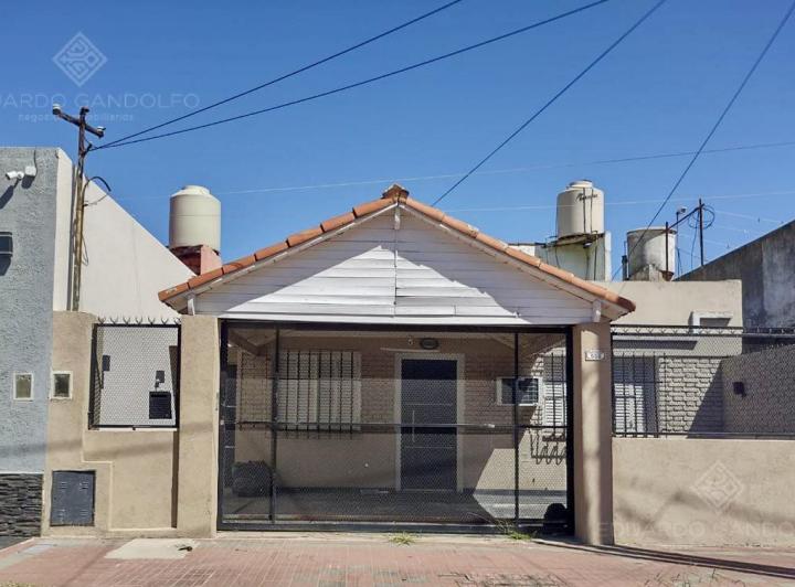 Casa · 140m² · 4 Ambientes · 1 Cochera