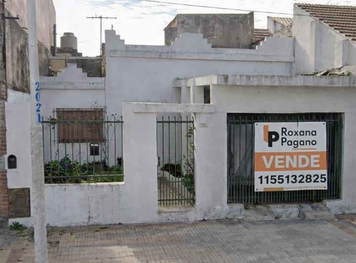 Casa · 1m² · 4 Ambientes · 1 Cochera