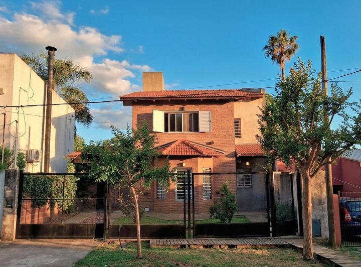 Casa · 107m² · 4 Ambientes · 1 Cochera