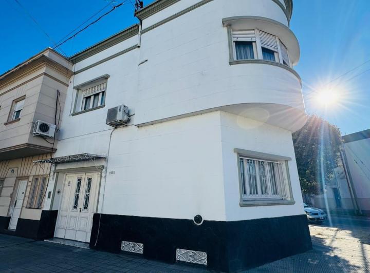 Casa · 122m² · 5 Ambientes · 1 Cochera