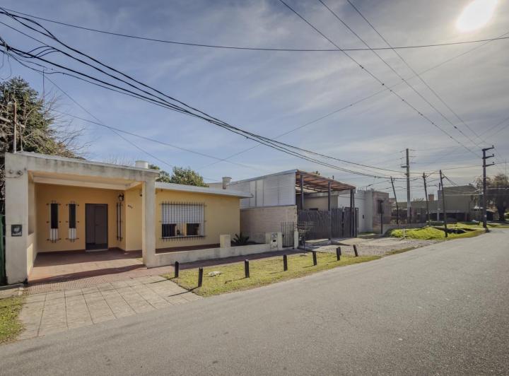 Casa · 95m² · 3 Ambientes · 1 Cochera