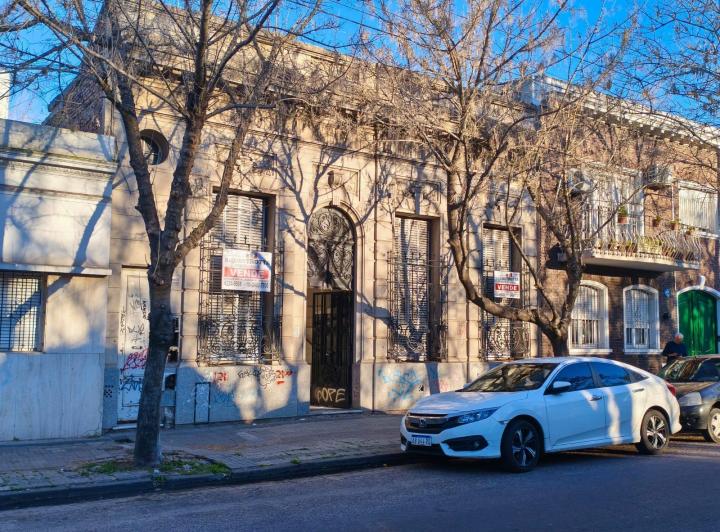 Casa · 650m²