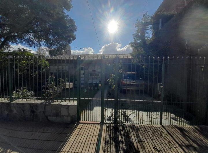 Casa · 100m² · 3 Ambientes · 1 Cochera