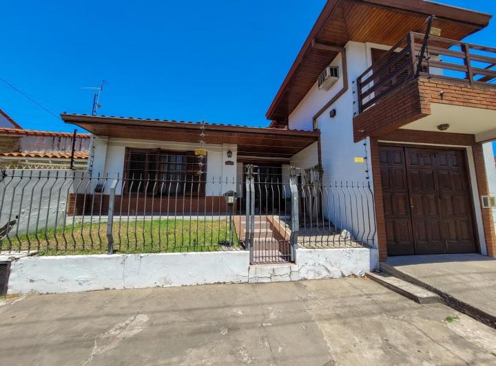 Casa · 301m² · 4 Ambientes · 4 Cocheras