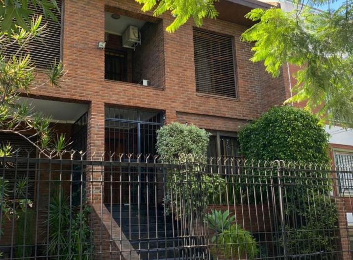 Casa · 308m² · 4 Ambientes · 2 Cocheras