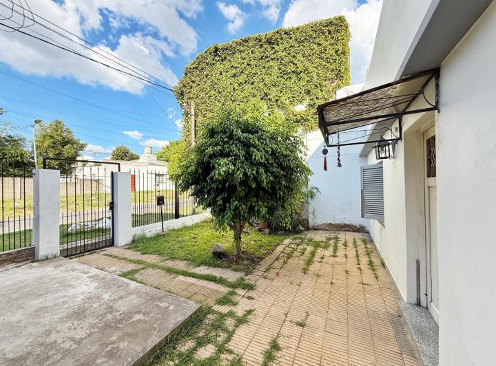 Casa · 83m² · 3 Ambientes · 1 Cochera