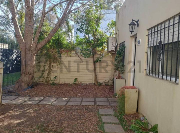 Casa · 42m² · 2 Ambientes · 1 Cochera