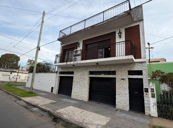 Casa · 154m² · 3 Ambientes · 5 Cocheras