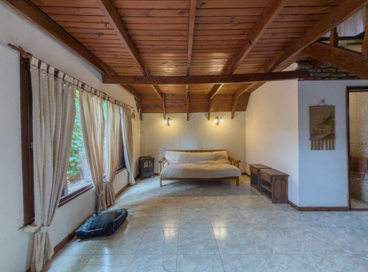 Casa · 140m² · 4 Ambientes · 1 Cochera