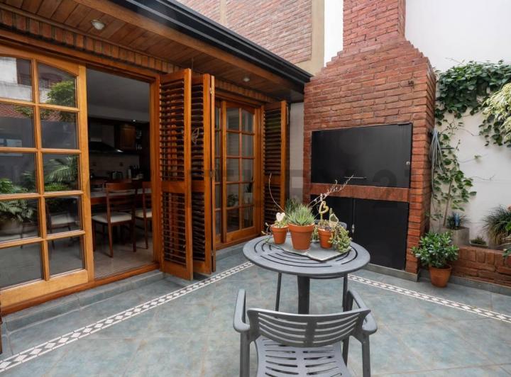 Casa · 97m² · 2 Dormitorios · 1 Cochera