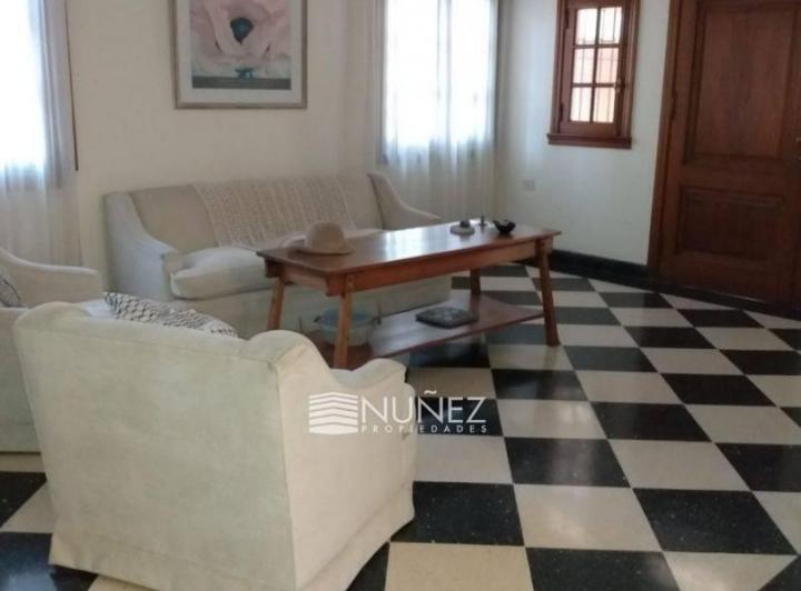 Casa · 250m² · 4 Ambientes