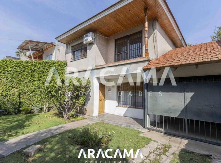 Casa · 188m² · 4 Ambientes · 2 Cocheras