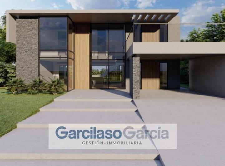 Casa · 223m² · 4 Ambientes · 2 Cocheras
