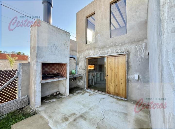 Casa · 80m² · 4 Ambientes · 1 Cochera