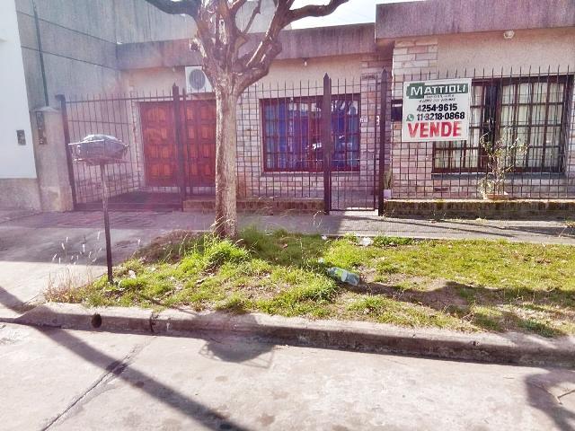 Casa · 85m² · 4 Ambientes · 1 Cochera