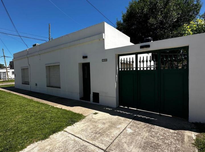 Casa · 120m² · 4 Ambientes · 2 Cocheras