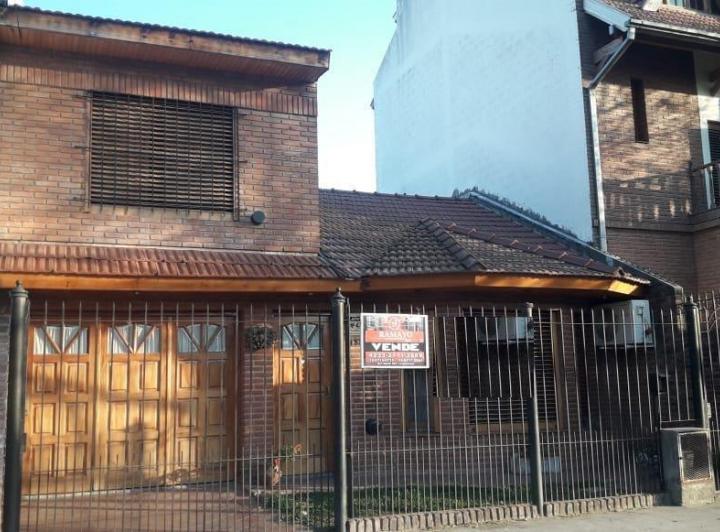 Casa · 100m² · 5 Ambientes · 1 Cochera
