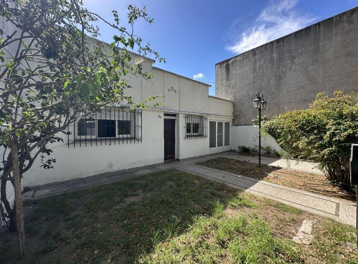 Casa · 195m² · 3 Ambientes · 1 Cochera