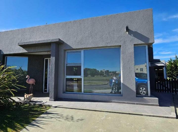 Casa · 161m² · 5 Ambientes · 1 Cochera