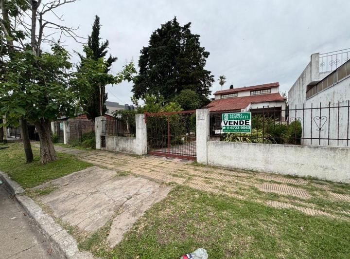 Casa · 150m² · 4 Ambientes · 1 Cochera