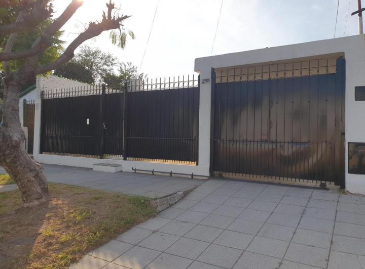 Casa · 150m² · 4 Ambientes · 1 Cochera