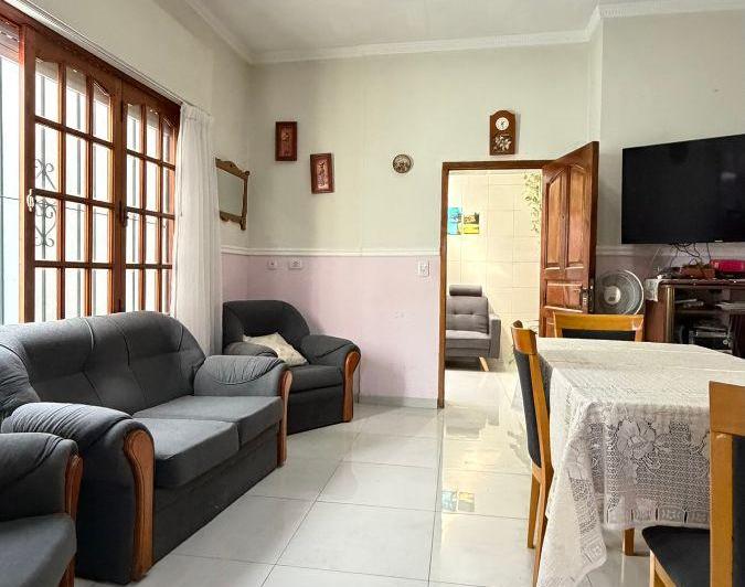 Casa · 95m² · 5 Ambientes