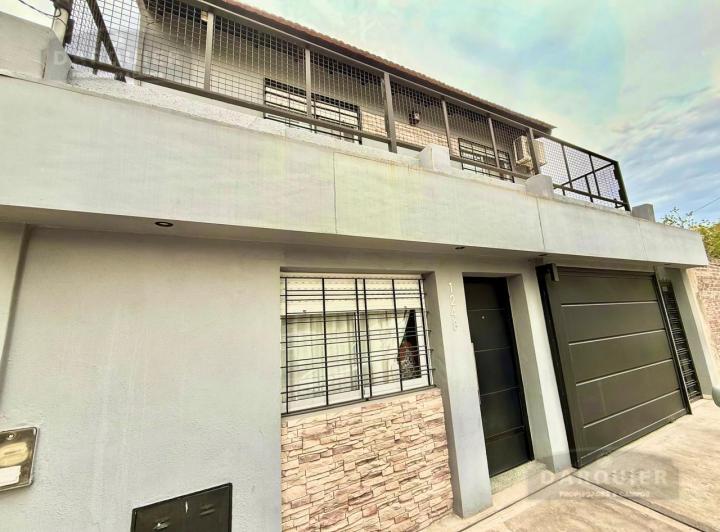 Casa · 438m² · 3 Dormitorios · 1 Cochera