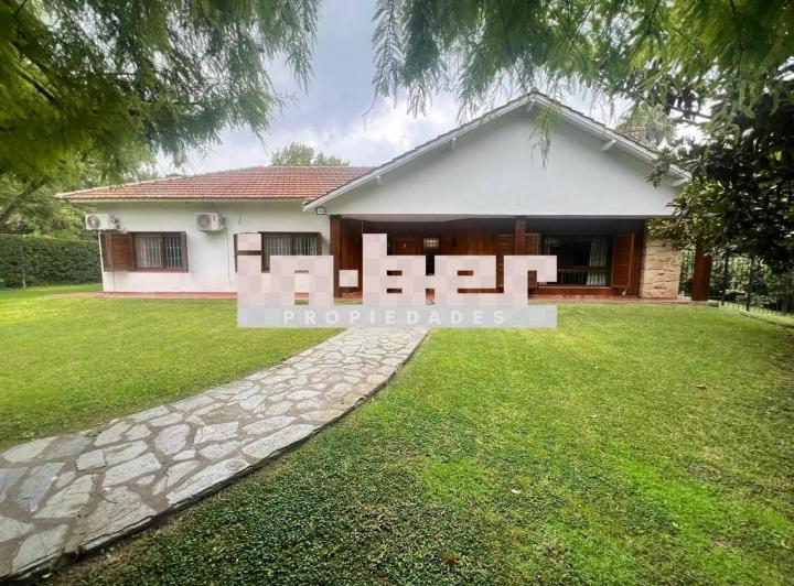 Casa · 181m² · 4 Ambientes · 1 Cochera