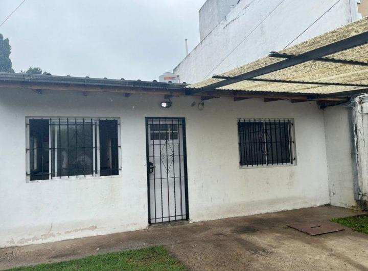 Casa · 190m² · 4 Ambientes · 2 Cocheras