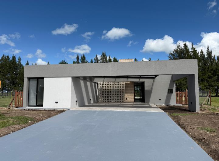 Casa · 175m² · 5 Ambientes · 2 Cocheras