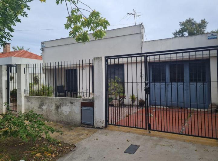 Casa · 100m² · 3 Ambientes · 1 Cochera