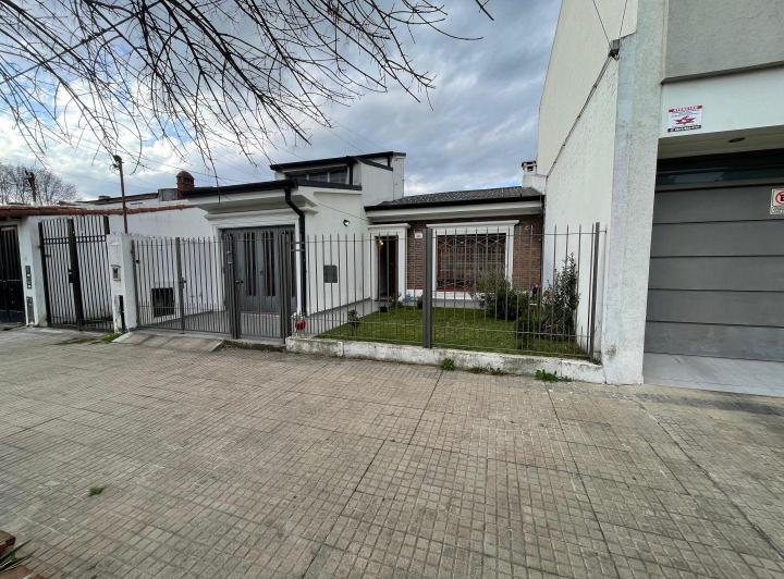 Casa · 120m² · 3 Ambientes · 1 Cochera