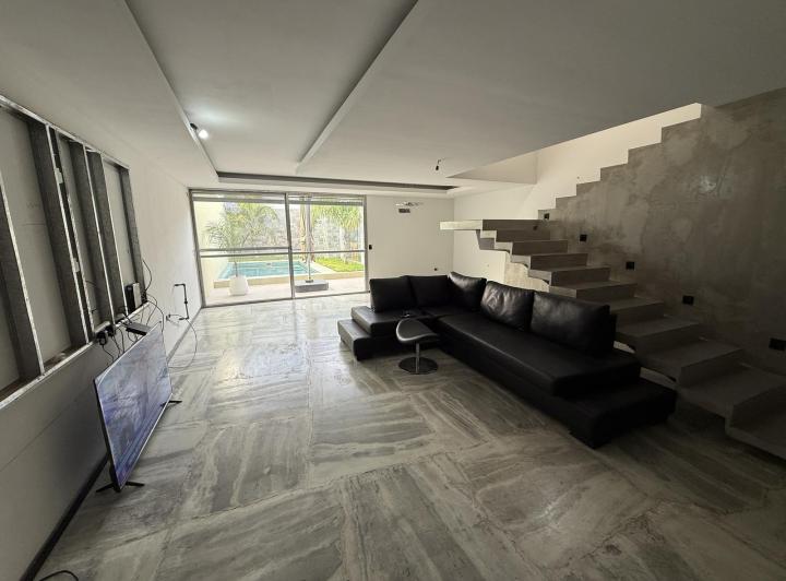 Casa · 200m² · 4 Ambientes