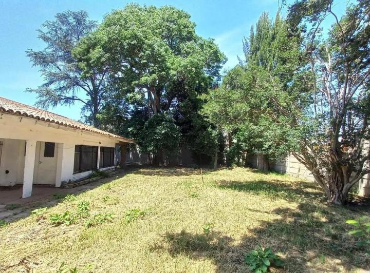 Casa · 200m² · 5 Ambientes · 2 Cocheras