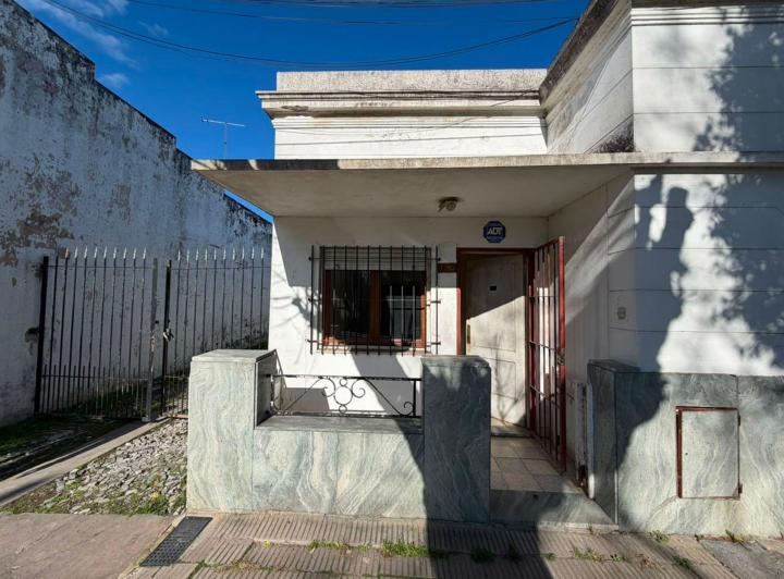 Casa · 150m² · 4 Ambientes · 3 Cocheras