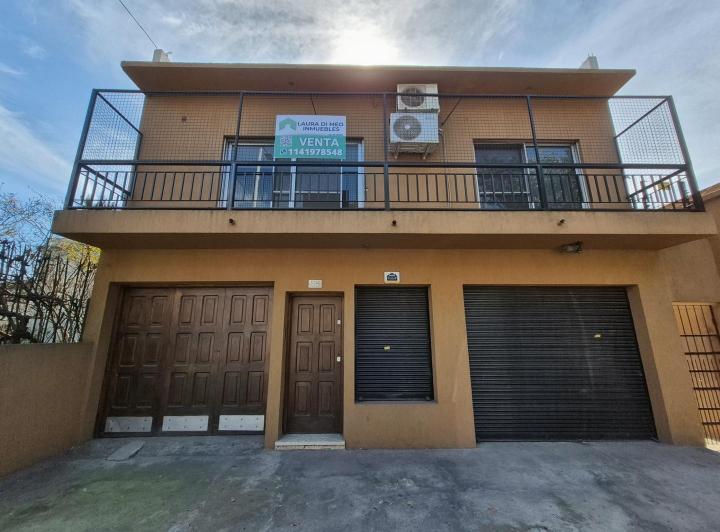 Casa · 130m² · 3 Ambientes · 3 Cocheras