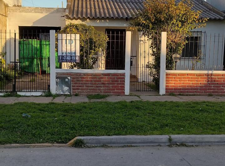 Casa · 60m² · 3 Ambientes · 2 Cocheras