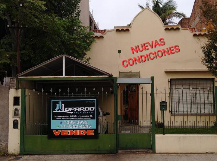 Casa · 240m² · 5 Ambientes · 1 Cochera