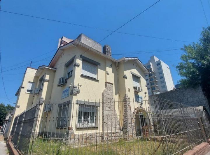 Casa · 154m² · 4 Ambientes · 1 Cochera
