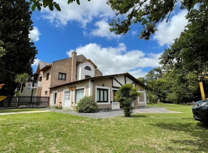 Casa · 120m² · 2 Ambientes · 1 Cochera