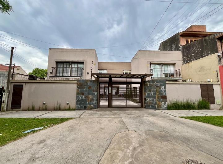 Casa · 60m² · 3 Ambientes · 1 Cochera