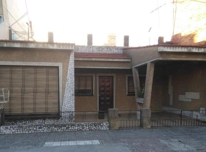 Casa · 190m² · 4 Ambientes · 1 Cochera