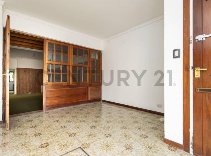 Casa · 200m² · 3 Ambientes · 1 Cochera