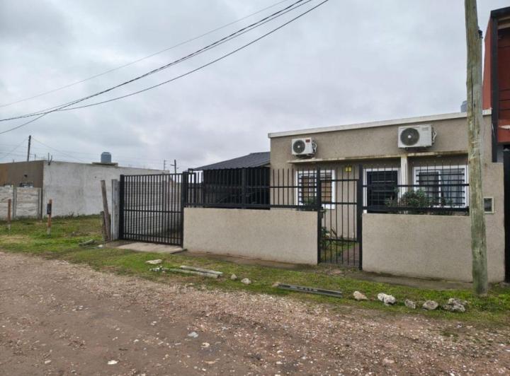 Casa · 120m² · 3 Ambientes · 3 Cocheras