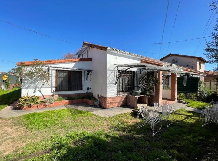 Casa · 146m² · 3 Ambientes · 1 Cochera