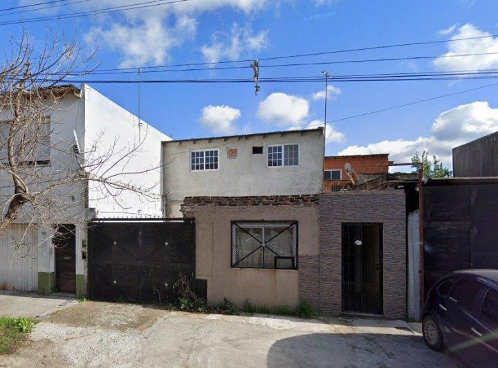 Casa · 1m² · 4 Ambientes · 1 Cochera