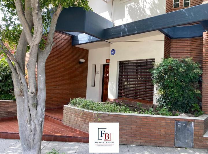 Casa · 205m² · 5 Ambientes · 1 Cochera