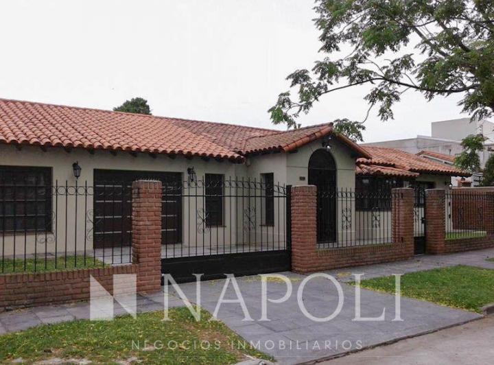 Casa · 180m² · 4 Ambientes